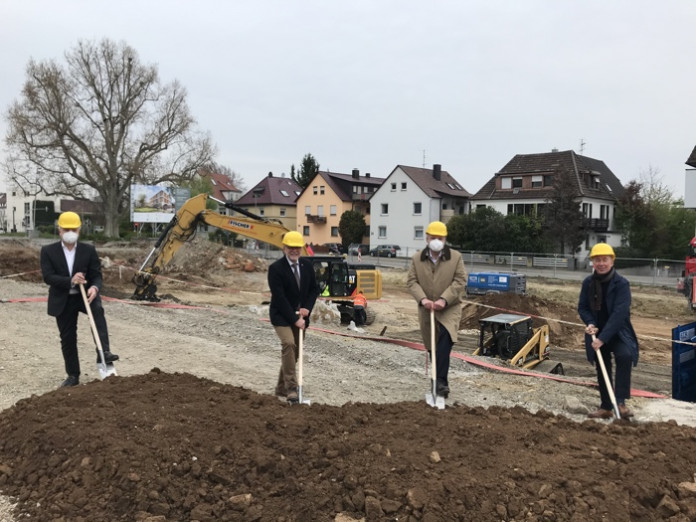 Spatenstich am Gleiskarree am Bahnhof Ditzingen