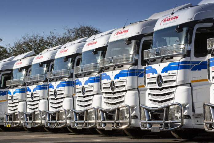 Großauftrag für Daimler Truck in Südafrika: Bakers SA Limited erhält über 90 Mercedes-Benz ActrosLarge delivery for Daimler Truck in South Africa: Bakers SA Limited picks up 90 Mercedes-Benz Actros