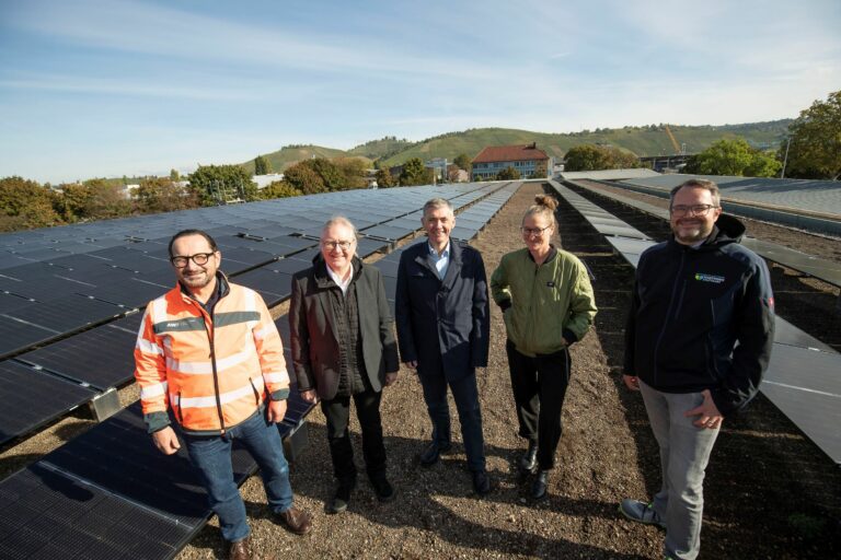 Zwei neue bedeutende Photovoltaik-Anlagen vorgestellt