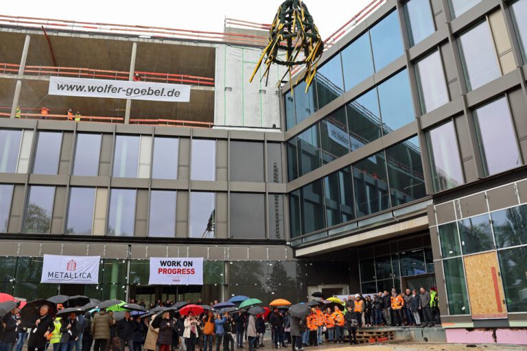 Richtfest am Neubau des Landratsamts Esslingen gefeiert