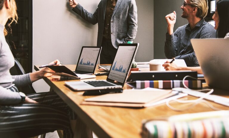 Effizientes Arbeiten: Die Vielseitigkeit von Microsoft Office im Büroalltag