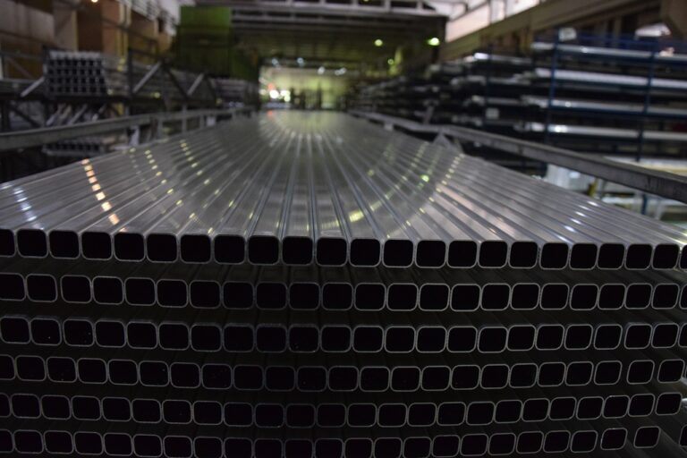 Aluminium: Das vielseitige Metall mit unendlichen Möglichkeiten