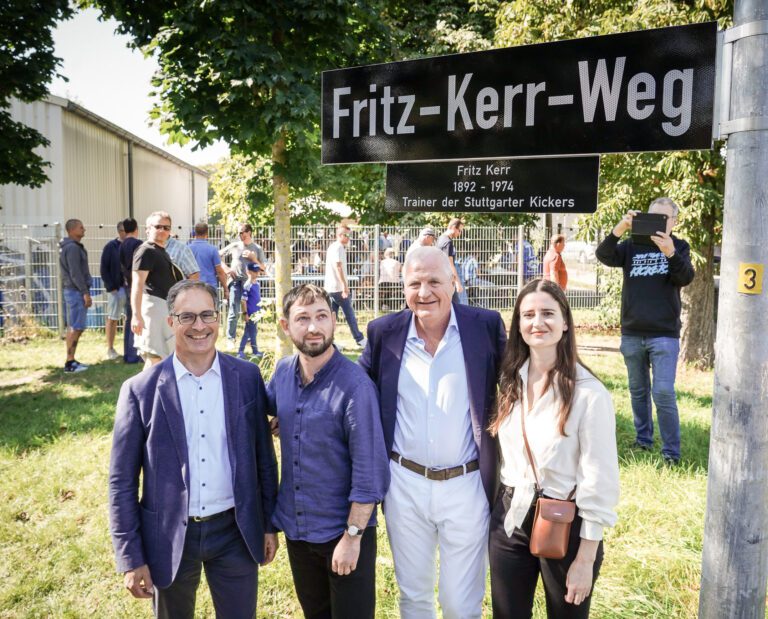Vereinsjubiläum: Stadt ehrt mehrmaligen Trainer der Stuttgarter Kickers