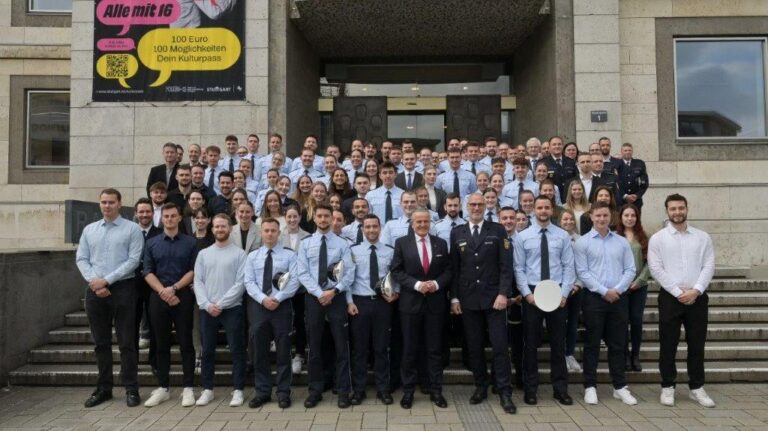 Polizeipräsidium Stuttgart: Neue Beschäftigte begrüßt