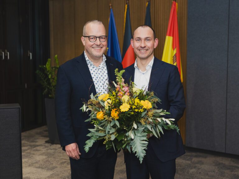 Dr. Stefan Belz wiedergewählt