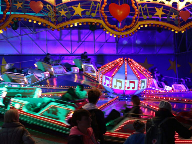 Verkaufsoffener Sonntag, Märzenmarkt und Vergnügungspark in Kirchheim unter Teck